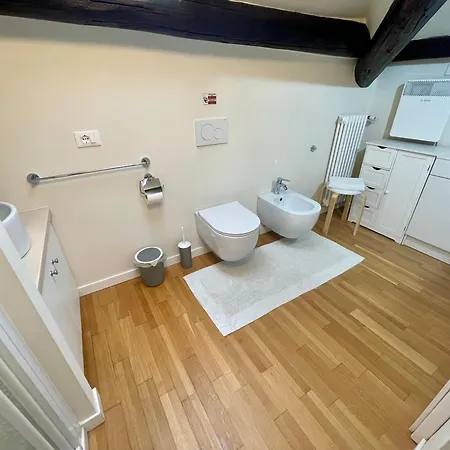 - Mini Guest house Brescia